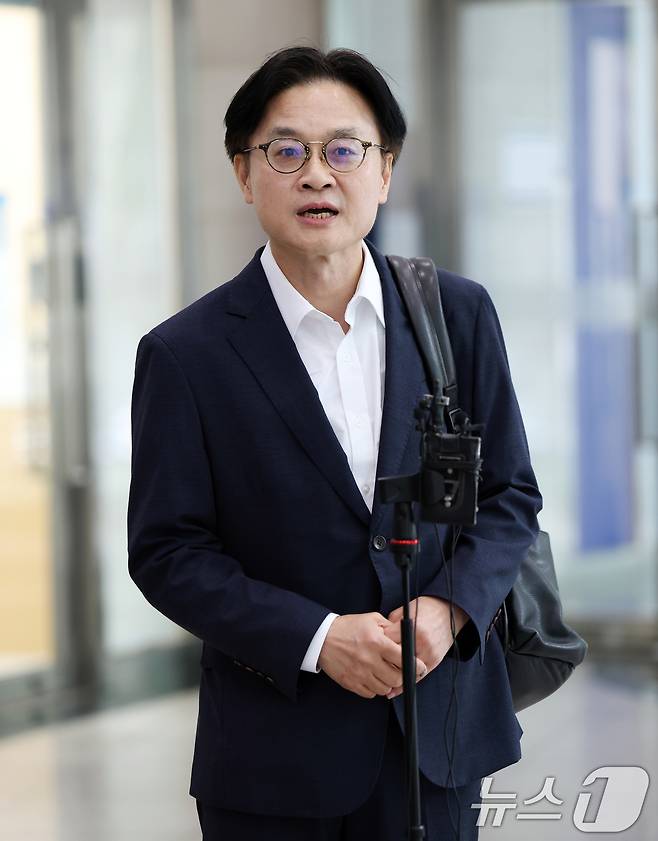 이재명 정부 초대 산업통상자원부 장관에 지명된 김정관 후보자(두산 에너빌리티 사장)가 30일 오전 서울 강남구 한국기술센터에 마련된 인사청문회 준비단 사무실로 출근하며 지명 소감을 밝히고 있다. 2025.6.30/뉴스1 ⓒ News1 오대일 기자