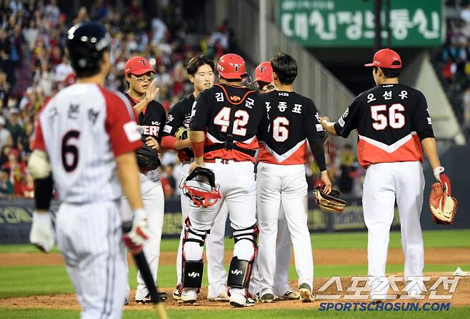 29일 잠실구장에서 열린 LG 트윈스와 KIA 타이거즈의 경기. 승리한 KIA 선수들이 기뻐하고 있다. 잠실=박재만 기자 pjm@sportschosun.com/2025.06.29/