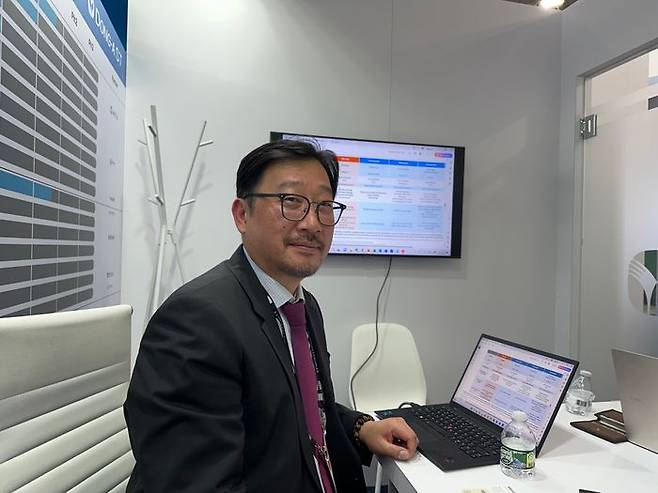 김형헌 메타비아 대표가 지난 17일(현지시간) 미국 보스턴 바이오 USA 부스에서 인터뷰를 진행하고 있다. ⓒ데일리안 이소영 기자