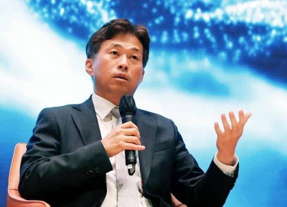 곽노정 SK하이닉스 사장이 2024년 5월 2일 경기도 이천시 SK하이닉스 본사에서 'AI시대, SK하이닉스 비전과 전략'을 주제로 기자 간담회를 진행하고 있다. 사진=SK하이닉스