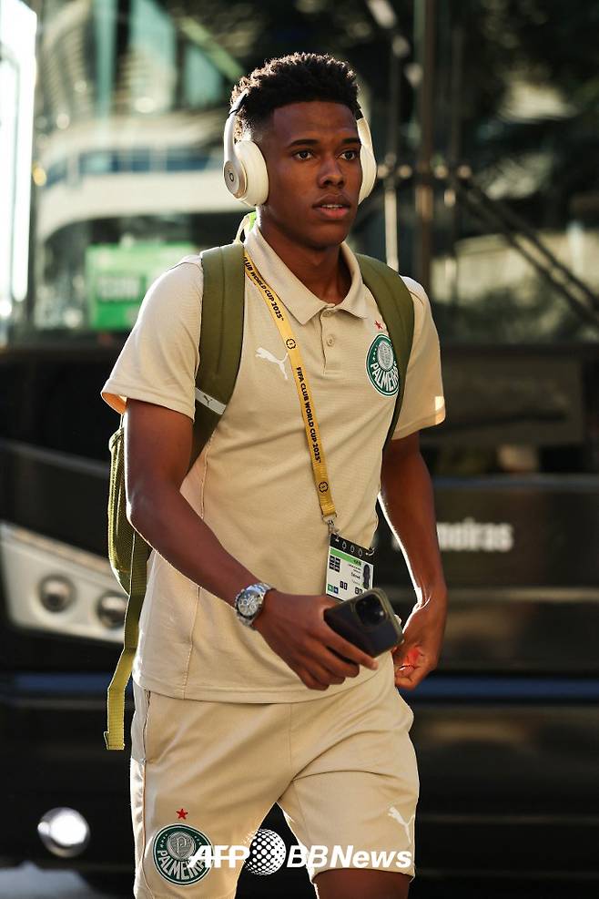 2025 국제축구연맹(FIFA) 클럽 월드컵을 마친 뒤 첼시로 이적하는 2007년생 공격수 이스테방 윌리안. /AFPBBNews=뉴스1