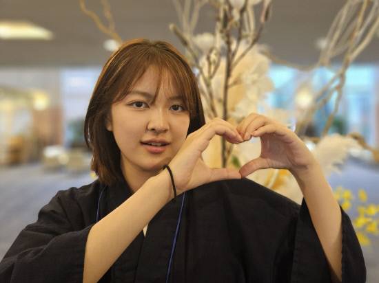 안녕하세요. 이번 일본 역사문화 탐방의 소개를 맡은 거창 샛별중학교 최아영입니다. 잘 부탁드립니다.