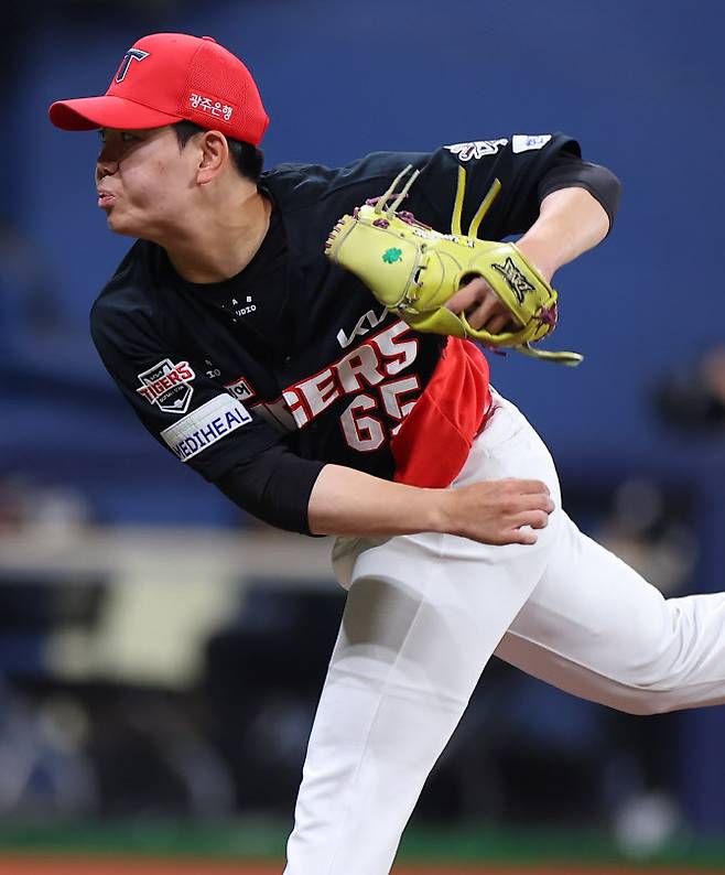 KIA타이거즈 불펜진의 활력소 역할을 톡톡히 하는 우완 성영탁. 사진=연합뉴스