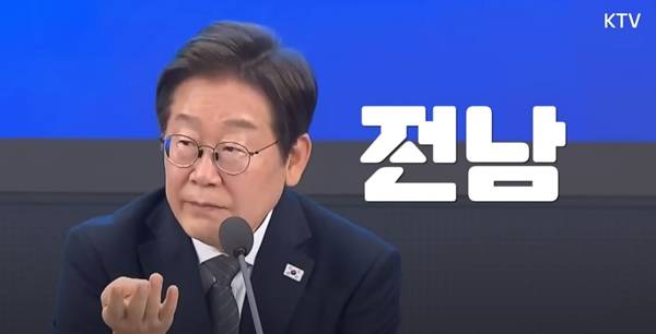 ▲ 지난 25일 광주에서 타운홀미팅을 진행하는 이재명 대통령. 사진=KTV 이매진 갈무리