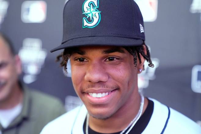 주란젤로 세인자는 올해 MLB 신인드래프트 1라운드 15순위에 시애틀의 지명을 받은 양손 투수다. 13일 트루이스트파크에서 열리는 마이너리그 퓨처스 올스타전에서 그를 볼 수 있을 전망이다. AP뉴시스