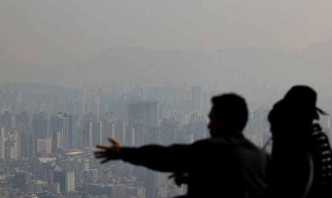 미세먼지로 뿌연 서울. 연합뉴스