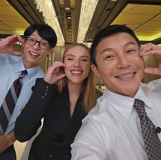 ▲ 유재석, 스칼렛 요한슨, 조세호(왼쪽부터). 출처| '유퀴즈' SNS