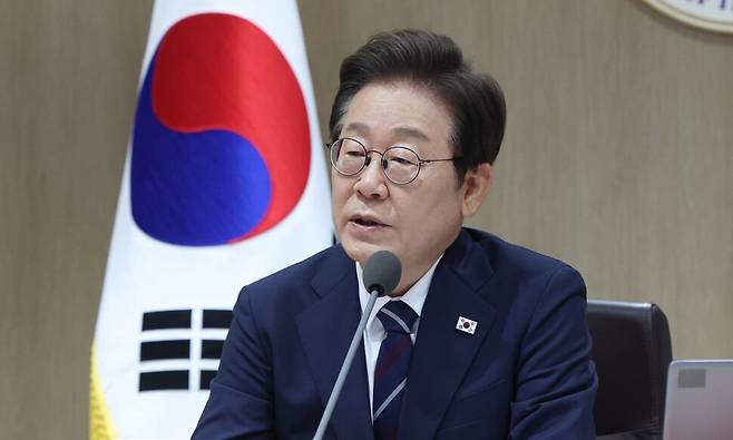 이재명 대통령이 1일 서울 용산 대통령실 청사에서 열린 국무회의를 주재하며 발언하고 있다. 대통령실사진기자단