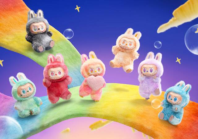 중국 아트토이 브랜드 팝마트의 대표 캐릭터인 ‘라부부’의 키링은 8배의 웃돈을 얹어서 16만원에 중고 거래될 정도로 인기다. 팝마트 공식홈페이지