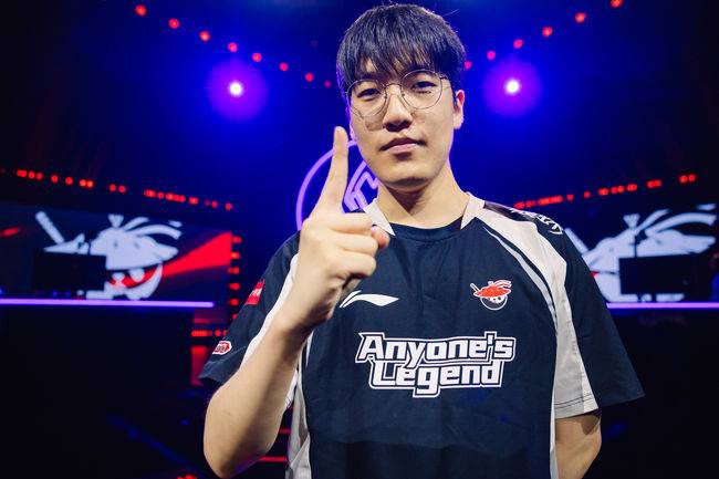 라이엇 게임즈 플리커.