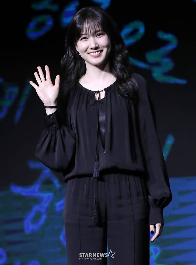 배우 박은빈이 17일 오전 서울 영등포구 여의도동 콘래드 서울에서 진행된 디즈니+ 오리지널 시리즈 '하이퍼나이프' 제작발표회에 참석해 포즈를 취하고 있다. '하이퍼나이프'는 과거 촉망받는 천재 의사였던 '세옥'이 자신을 나락으로 떨어뜨린 스승 '덕희'와 재회하며 펼치는 치열한 대립을 그린 메디컬 스릴러. 오는 19일 공개. 2025.03.17 /사진=김창현 chmt@