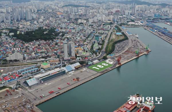 인천 내항 1·8 부두 전경. /경인일보DB