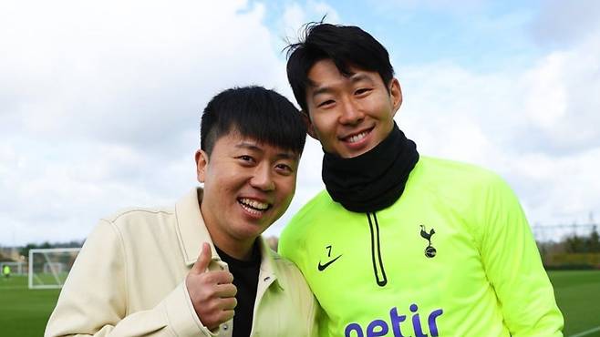 ▲김진짜와 손흥민의 사랑스러운 투 샷.