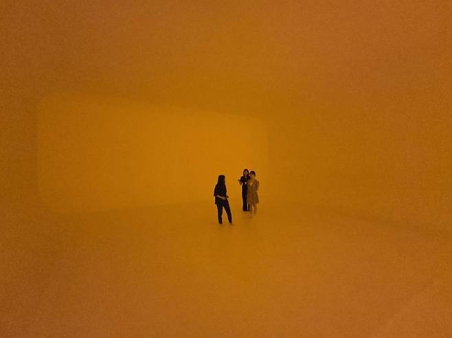 뮤지엄산 제임스터렐관에서 볼 수 있는 설치 작품 ‘간츠펠트’(Ganzfeld). 사진 성수영 제공.