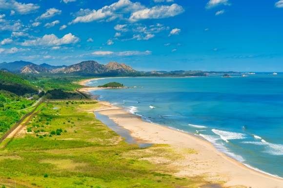 강원 고성 통일전망대에서 본 북녘. 고성군 제공