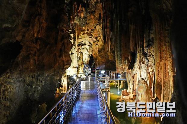 경북 동해안의 숨겨진 명소 울진 성류굴.