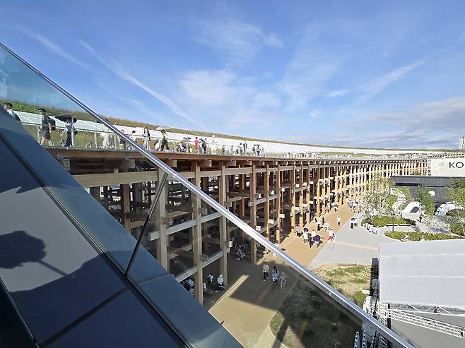 세계 최대 목조 건축물로 기네스북에 등재된 그랜드 링.