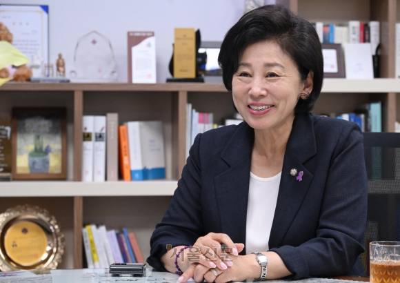 남인순 더불어민주당 의원이 지난 3일 국회 의원회관에서 서울신문과 인터뷰하고 있다. 안주영 전문기자