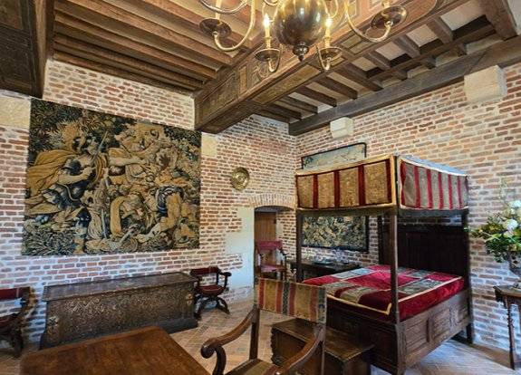 다빈치가 말년을 보낸 프랑스 클로뤼세성 전경과 곳곳에 보존된 다빈치 흔적들. 안영배 제공