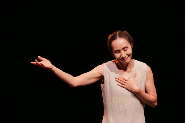 여성 마이미스트 옴니버스 공연 ‘움직이는 사람의 양미숙 마임 컬렉션’ 무대. /수원문화재단 제공