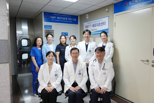 동아대병원 혈액종양내과 의료진들. 동아대병원 제공