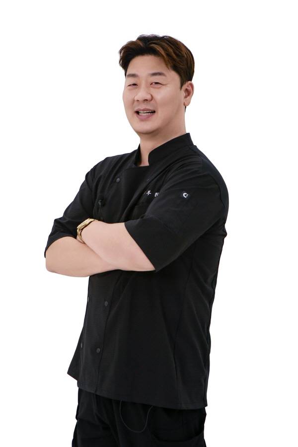 유튜브 채널 '수부해TV'를 운영 중인 최명환 대표.