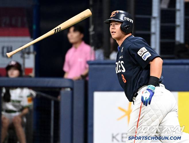 4일 고척스카이돔에서 열린 한화와 키움의 경기, 9회초 노시환이 역전 솔로홈런을 치고 있다. 고척=허상욱 기자wook@sportschosun.com/2025.07.04/