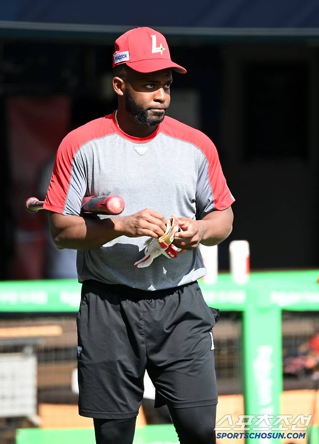 10일 잠실야구장에서 열린 SSG와 LG의 경기, SSG 에레디아가 타격훈련을 하고 있다. 잠실=허상욱 기자wook@sportschosun.com/2025.06.10/