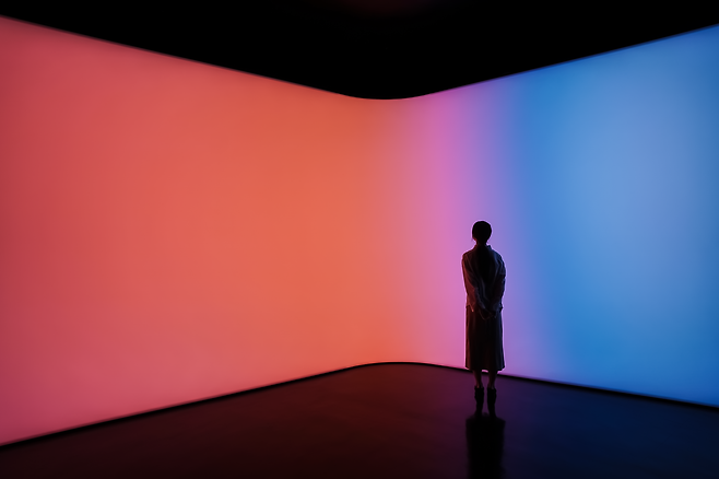 ‘여긴 어디?, 난 누구?’ 몽환적인 공간도 있는 한국관광공사 K-드라마 러브 챕터 전시관