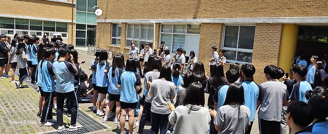 입학, 개학 100일 축하 행사.