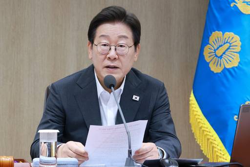 이재명 대통령이 8일 서울 용산 대통령실 청사에서 열린 국무회의에서 발언하고 있다. /연합뉴스 제공