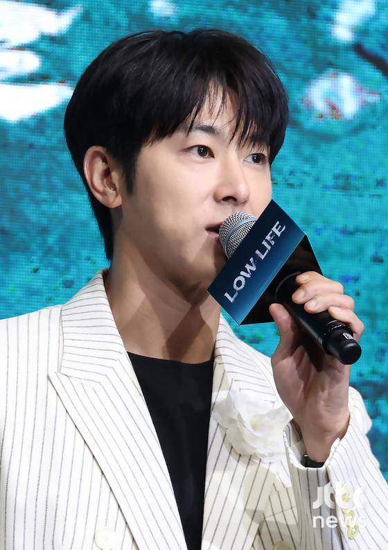 8일 오전 서울 콘래드 호텔에서 디즈니+의 오리지널 시리즈 '파인: 촌뜨기들' 제작발표회가 열렸다. 강윤성 감독, 배우 류승룡, 양세종, 임수정, 김의성, 김성오, 김종수, 이동휘, 정윤호, 이상진, 김민이 참석했다. 박세완 엔터뉴스팀 기자 park.sewan@jtbc.co.kr