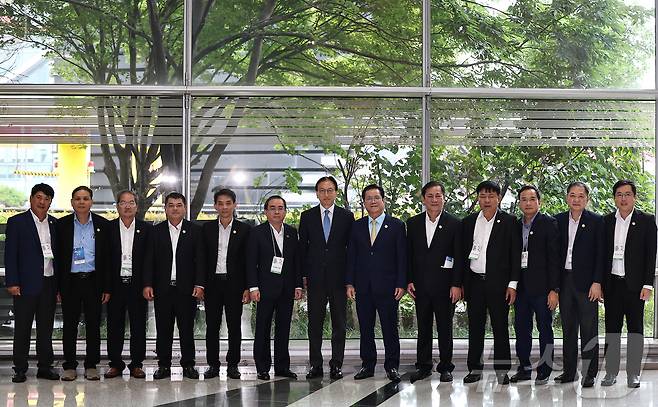 르탄홍 베트남 고무그룹 회장이 7일 서울 강남구 코엑스에서 가진 뉴스1과 인터뷰에서 포즈를 취하고 있다. 2025.7.7/뉴스1 ⓒ News1 김도우 기자