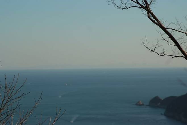 거제 다대산성에서 바라본 대마도 방향 (출처 : 직접 촬영)