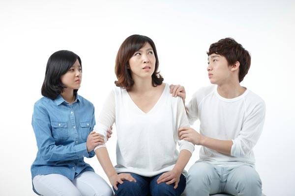 여성의 분노 성향이 나이가 들수록 감소하며 특히 갱년기 전후로 분노 수준이 뚜렷하게 감소한다는 연구 결과가 나왔다./사진=클립아트코리아