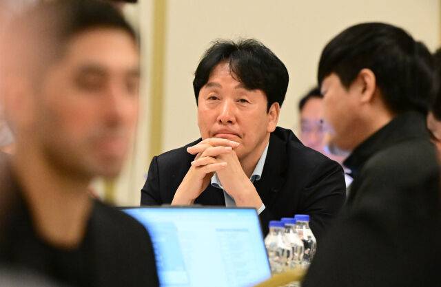 신영철 OK저축은행 감독./KOVO