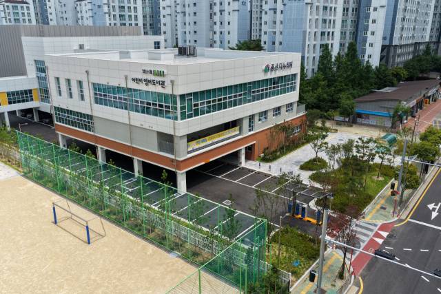 오는 16일 공식 개관·운영에 들어가는 증산다누리터 전경. 양산시 제공