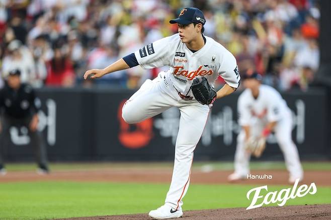 한화 문동주가 8일 대전 한화생명 불파크에서 열린 2025 KBO리그 KIA전에 선발 등판해 역투하고 있다. 사진 | 한화 이글스