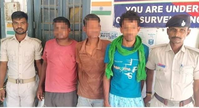 일가족 5명을 살해해 체포된 용의자 3명. Bihar Police 제공
