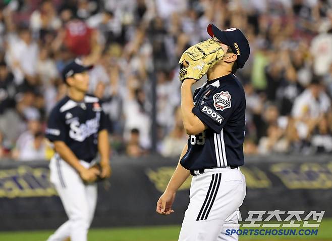21일 잠실구장에서 열린 LG 트윈스와 두산 베어스의 경기. 승리한 두산 김택연이 기뻐하고 있다. 잠실=박재만 기자 pjm@sportschosun.com/2025.06.21/