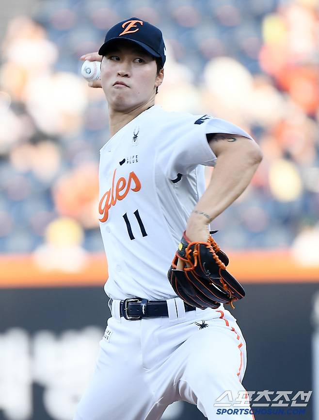 3일 대전 한화생명볼파크에서 열린 NC-한화전. 한화 선발투수 엄상백이 투구하고 있다. 대전=정재근 기자 cjg@sportschosun.com/2025.7.3/