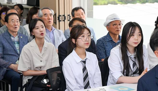 한꿈학교 지상 이전 감사예배 참석자들. 의정부=신석현 포토그래퍼