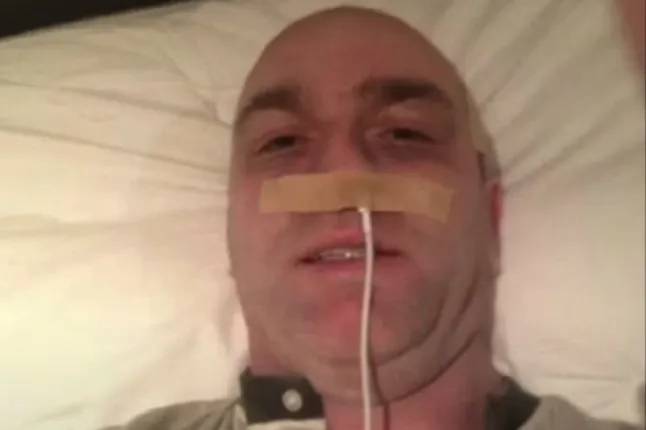 케리가 항암치료 중이라고 속이며 피해자들에게 전송했다고 알려진 사진./사진=레딧