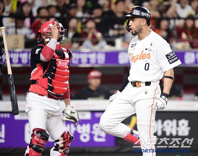 10일 대전 한화생명 볼파크에서 열린 한화와 KIA의 경기. 9회말 2사 만루. 밀어내기 볼넷으로 동점을 만든 리베라토. 대전=송정헌 기자songs@sportschosun.com/2025.07.10/