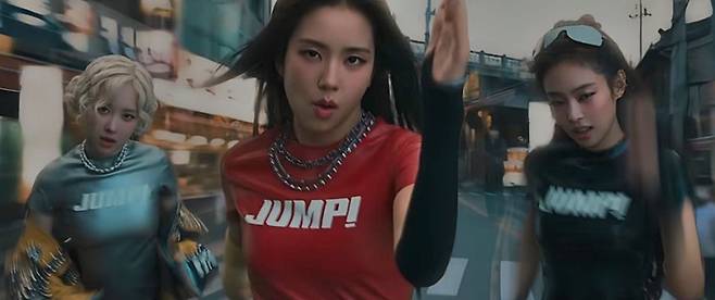 사진=블랙핑크 '뛰어' 뮤직비디오 캡처.