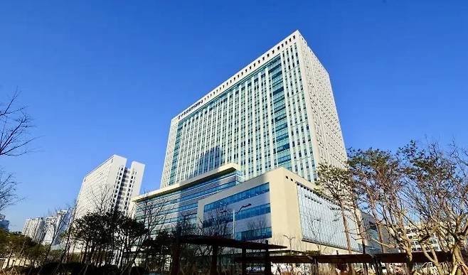 수원지법·고법 청사 전경. 수원고법 제공