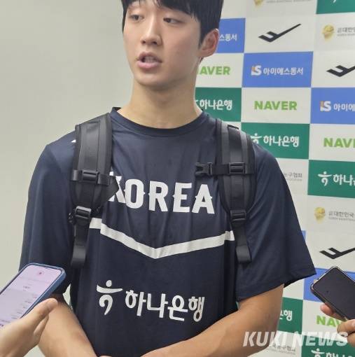 여준석이 11일 오후 7시 안양 정관장 아레나에서 열린 일본과의 1차 평가전이 끝나고 취재진과 기자회견을 하고 있다. 송한석 기자