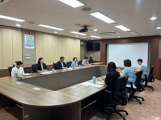 아산시, '의료·요양·돌봄 통합지원 시범사업'관련 유관기관 간담회 개최 모습 ⓒ아산시