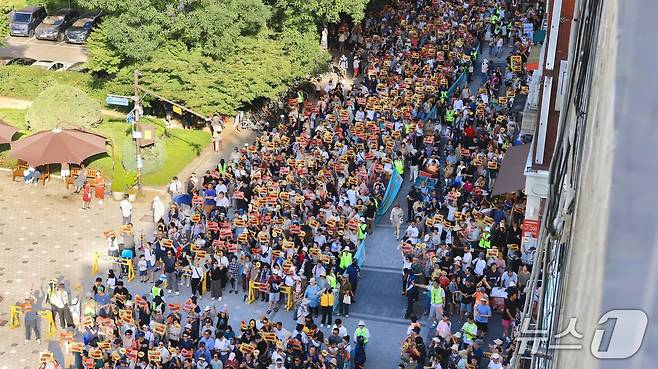신천지OUT비상대책위원회(비대위)가 12일 과천시 별양동 소재 중앙공원 일대에서 '신천지 종교시설 용도변경 반대를 위한 과천 시민 총궐기 대회'를 가졌다.(독자제공)