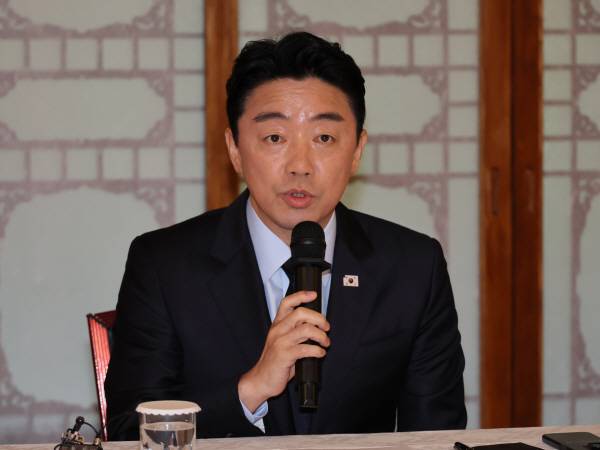 발언하는 강훈식 대통령 비서실장. 연합뉴스